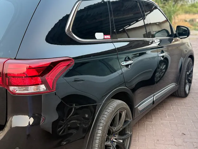 Photo of 2016 Mitsubishi Outlander Black Edition
