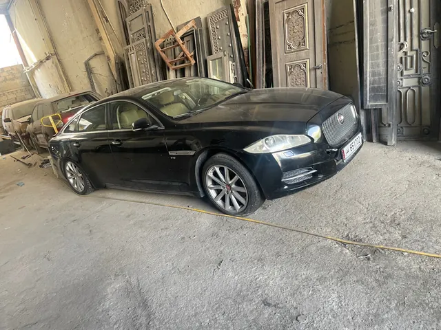 صورة 2015 جاكوار XJ L بريميوم لاكجري