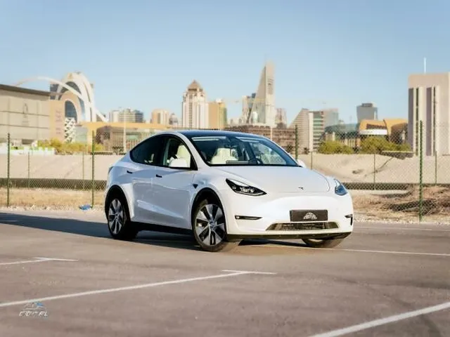 صورة 2024 تيسلا Model Y