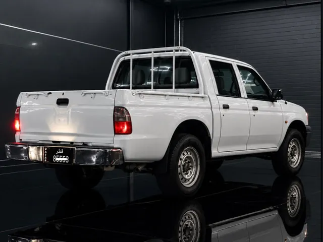 صورة 2004 ميتسوبيشي L200