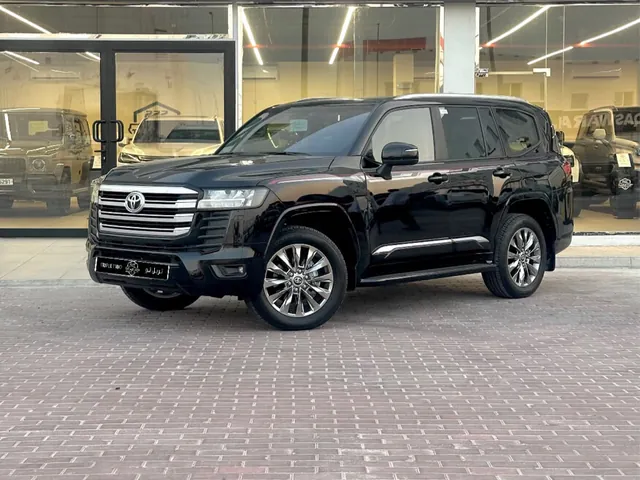 Photo of 2026 Toyota Land Cruiser GXR