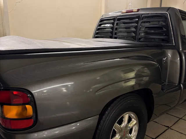 Photo of 2002 GMC Yukon Denali