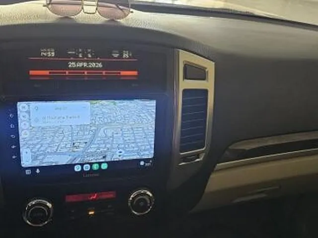 صورة 2015 ميتسوبيشي باجيرو 3.5
