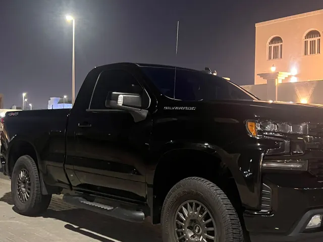 صورة 2020 شيفروليه سيلفرادو RST