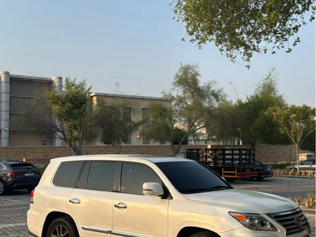 Photo of 2015 Lexus LX 600