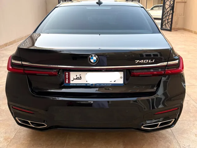 صورة 2016 بي إم دبليو الفئة السابعة 740Li