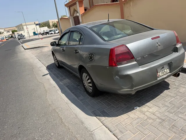 صورة 2007 ميتسوبيشي جالانت