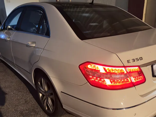 صورة 2010 مرسيدس-بنز E 350