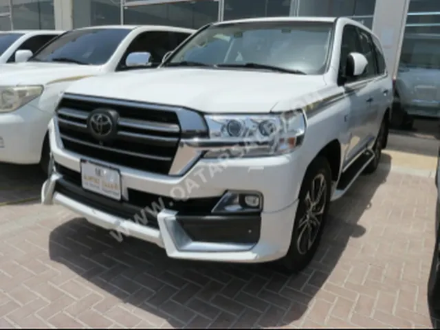 صورة 2020 تويوتا لاند كروزر VXR جراند تورينج S