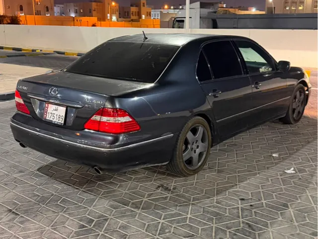 صورة 2004 لكزس ال إس 430