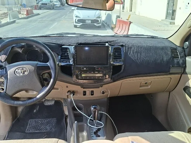 صورة 2012 تويوتا فورتشنر SR5