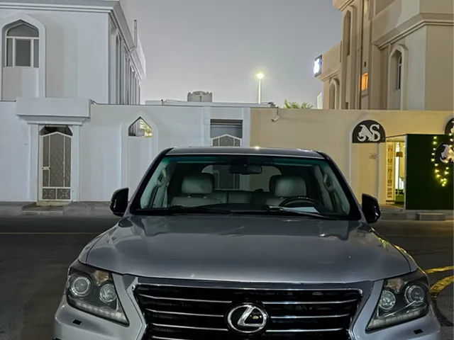 Photo of 2010 Lexus LX 570