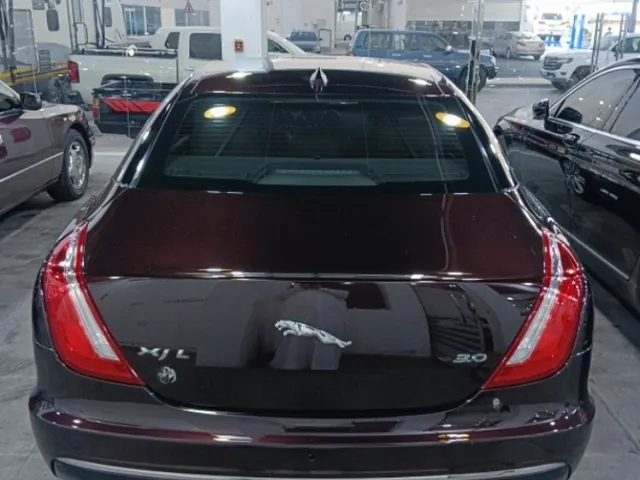 صورة 2018 جاكوار XJ