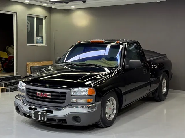 Photo of 2005 GMC Sierra 1500