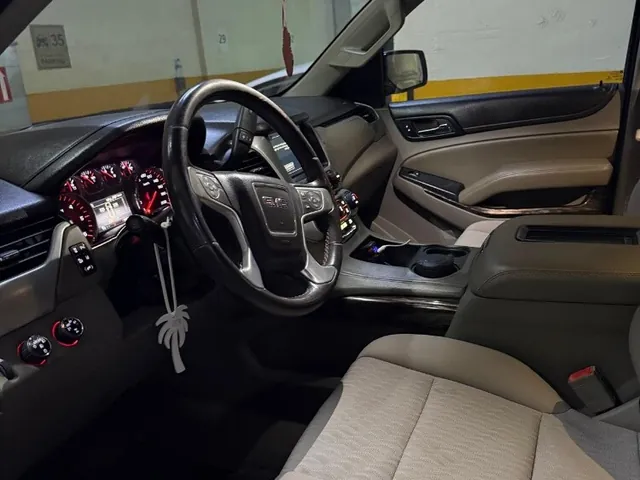 Photo of 2015 GMC Yukon SLE