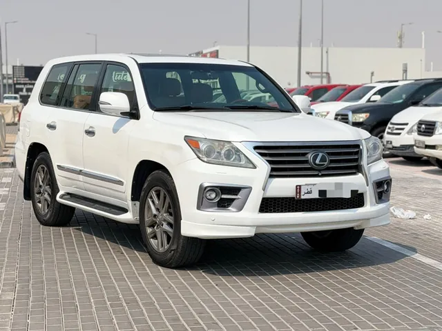 Photo of 2015 Lexus LX 570