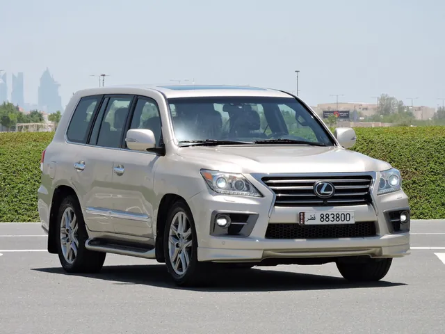 صورة 2014 لكزس LX 570 S