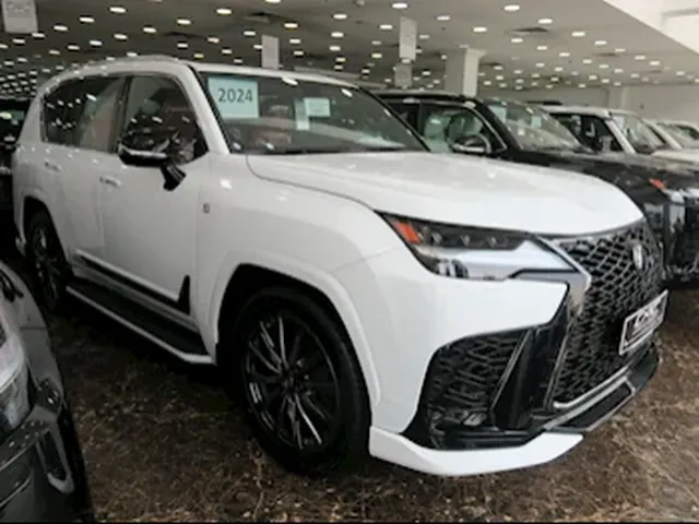 صورة 2024 لكزس LX 600 اف سبورت