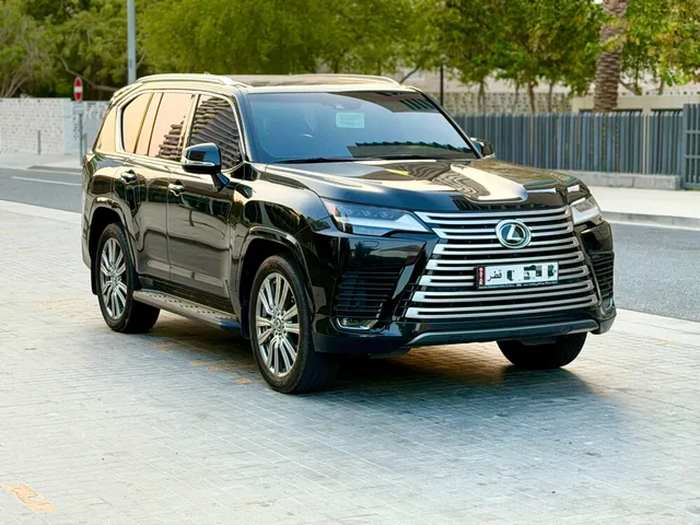 صورة 2023 لكزس LX 600 VIP