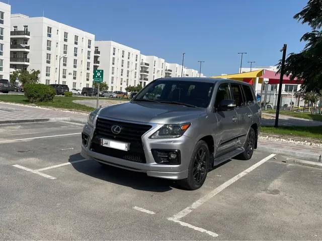 Photo of 2011 Lexus LX 570