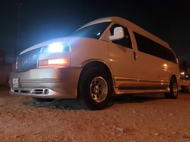 Photo of 2009 GMC Savana Explorer Limited SE