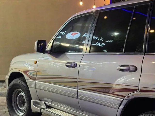 Photo of 2005 Toyota Land Cruiser GX