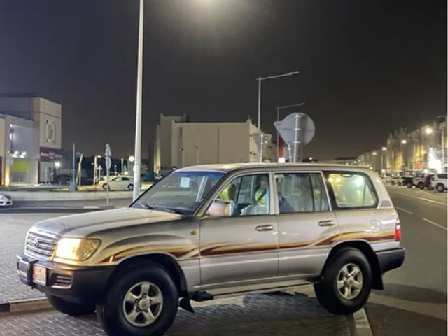 Photo of 2004 Toyota Land Cruiser GX