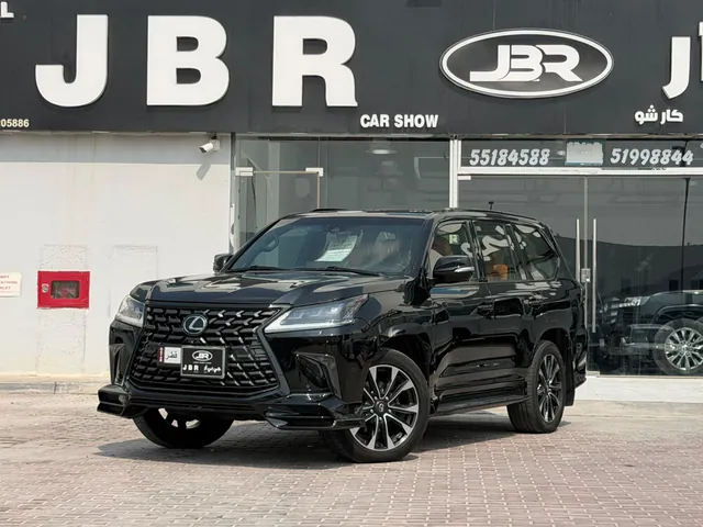 Photo of 2017 Lexus LX 570 Black Edition