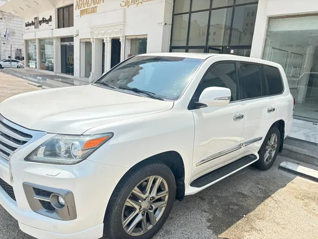 Photo of 2015 Lexus LX 570 S