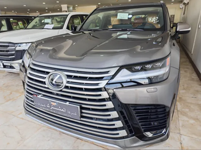 صورة 2026 لكزس LX 600 لكجري