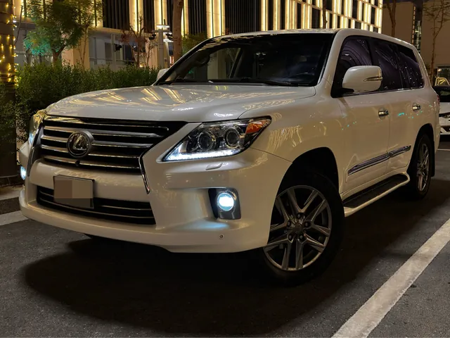 Photo of 2009 Lexus LX 570