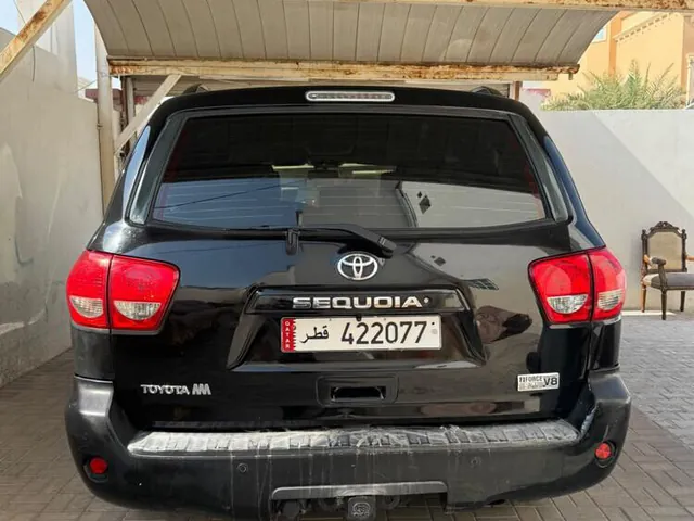 Photo of 2011 Toyota Sequoia Platinum