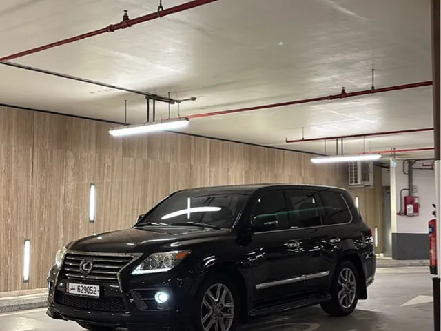 Photo of 2014 Lexus LX 570 S