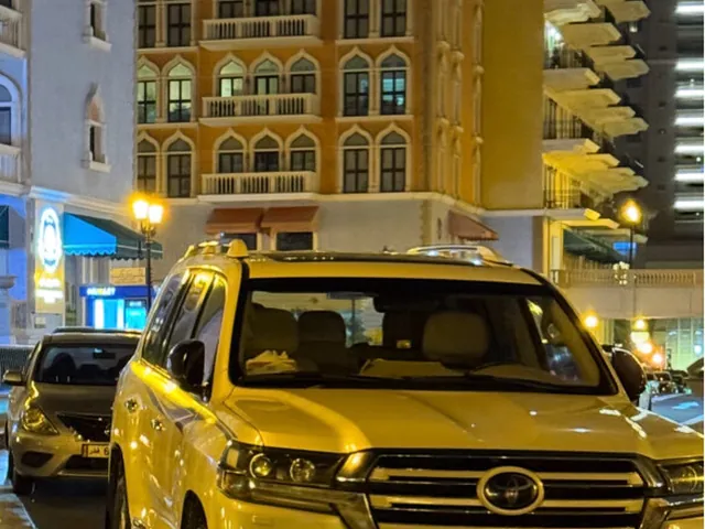 صورة 2018 تويوتا لاند كروزر GXR