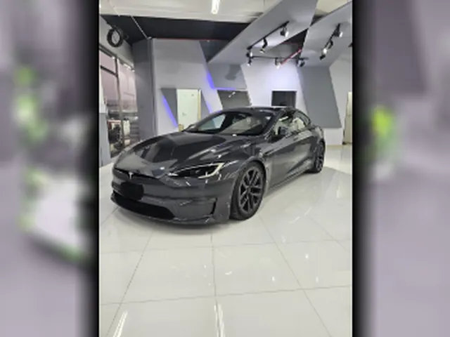 Photo of 2022 Tesla Model S Plaid
