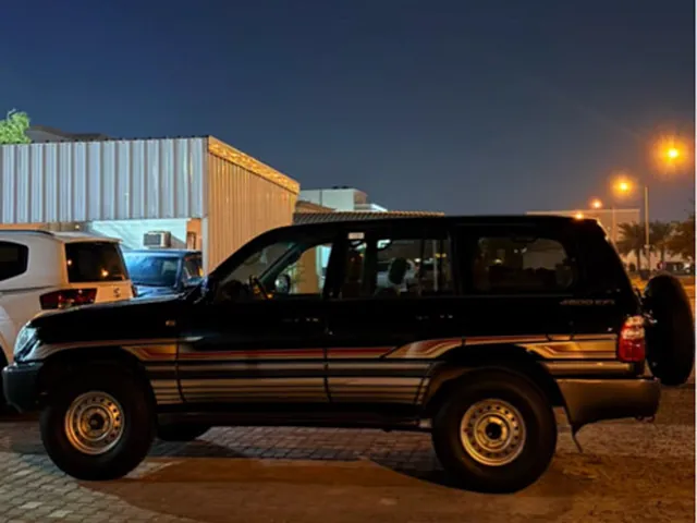 Photo of 2003 Toyota Land Cruiser GX