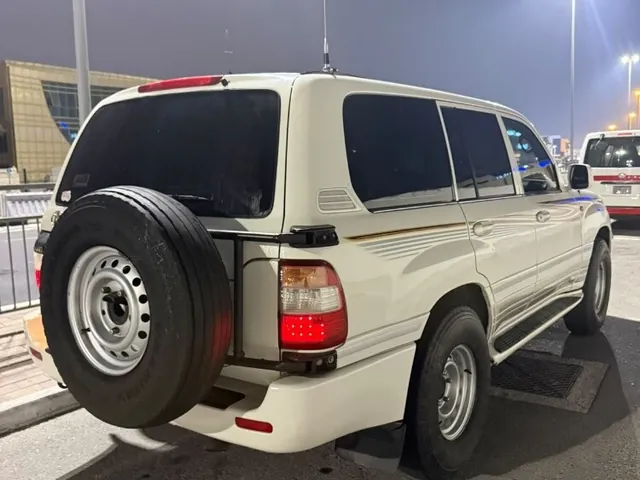Photo of 2006 Toyota Land Cruiser GXR