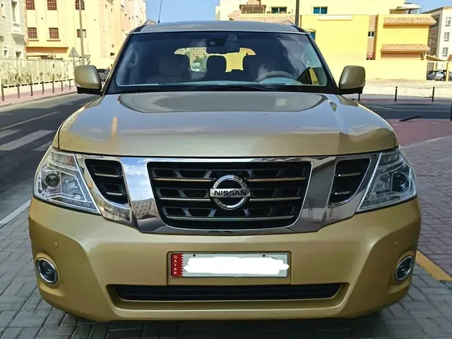 صورة 2010 نيسان باترول LE