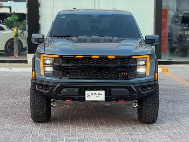 صورة 2023 فورد F-150 رابتور