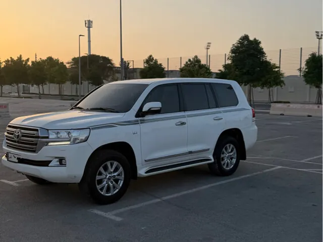 Photo of 2017 Toyota Land Cruiser VXR