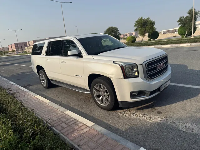 Photo of 2017 GMC Yukon XL SLT