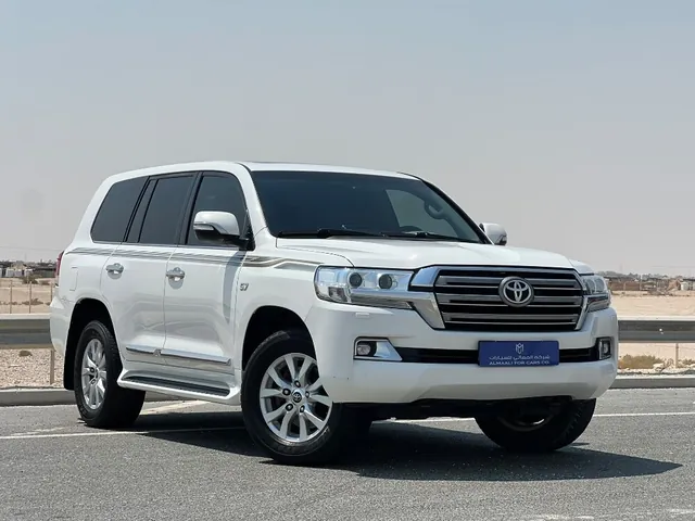 صورة 2019 تويوتا لاند كروزر VXR