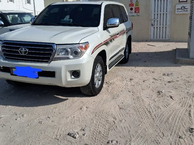 Photo of 2013 Toyota Land Cruiser GXR