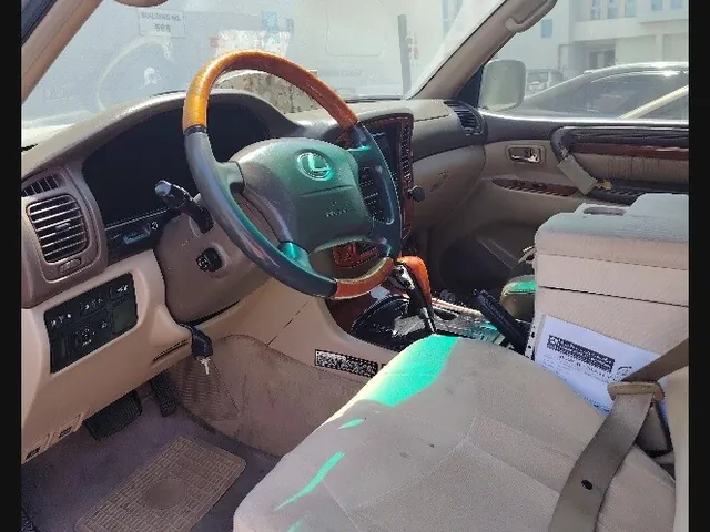 Photo of 2001 Lexus LX 470