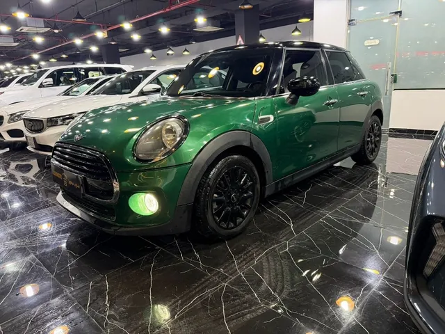 صورة 2021 ميني كوبر