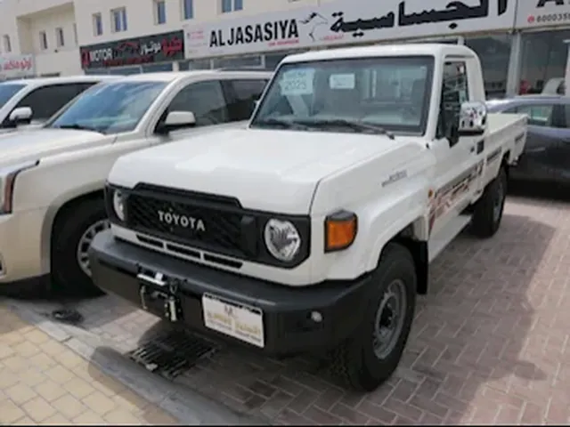 صورة 2025 تويوتا لاند كروزر LX