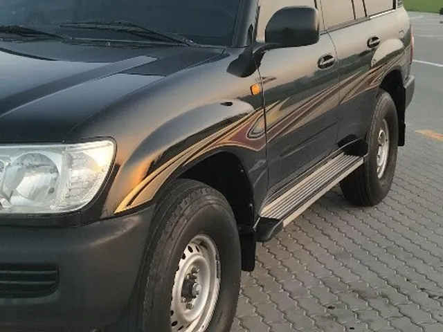 Photo of 2006 Toyota Land Cruiser GX