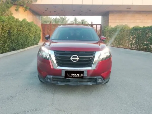 صورة 2022 نيسان باثفايندر SL