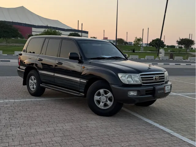 Photo of 2004 Toyota Land Cruiser VXR