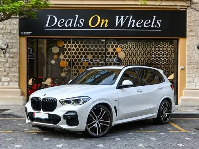 صورة 2021 بي إم دبليو X5 M50i